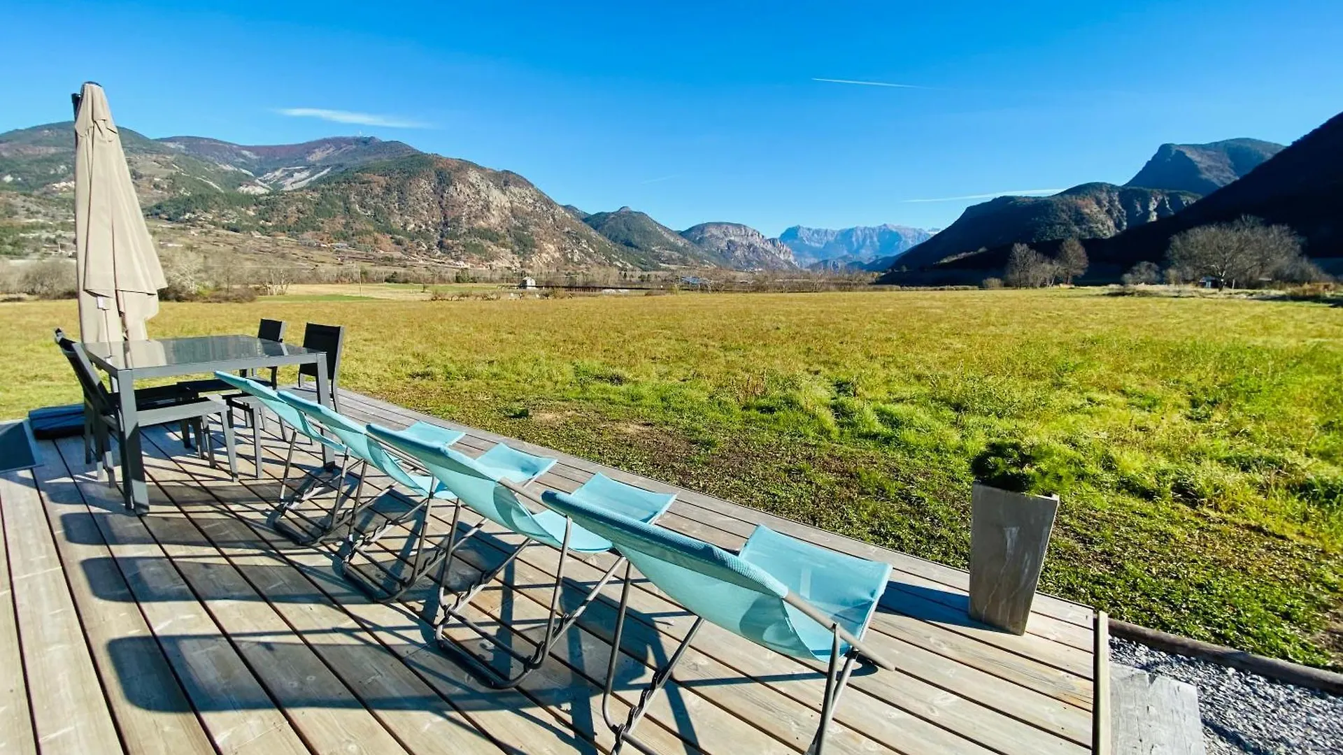 Casa de Férias Charmant Logement Entre Lac Et Montagne Rochebrune