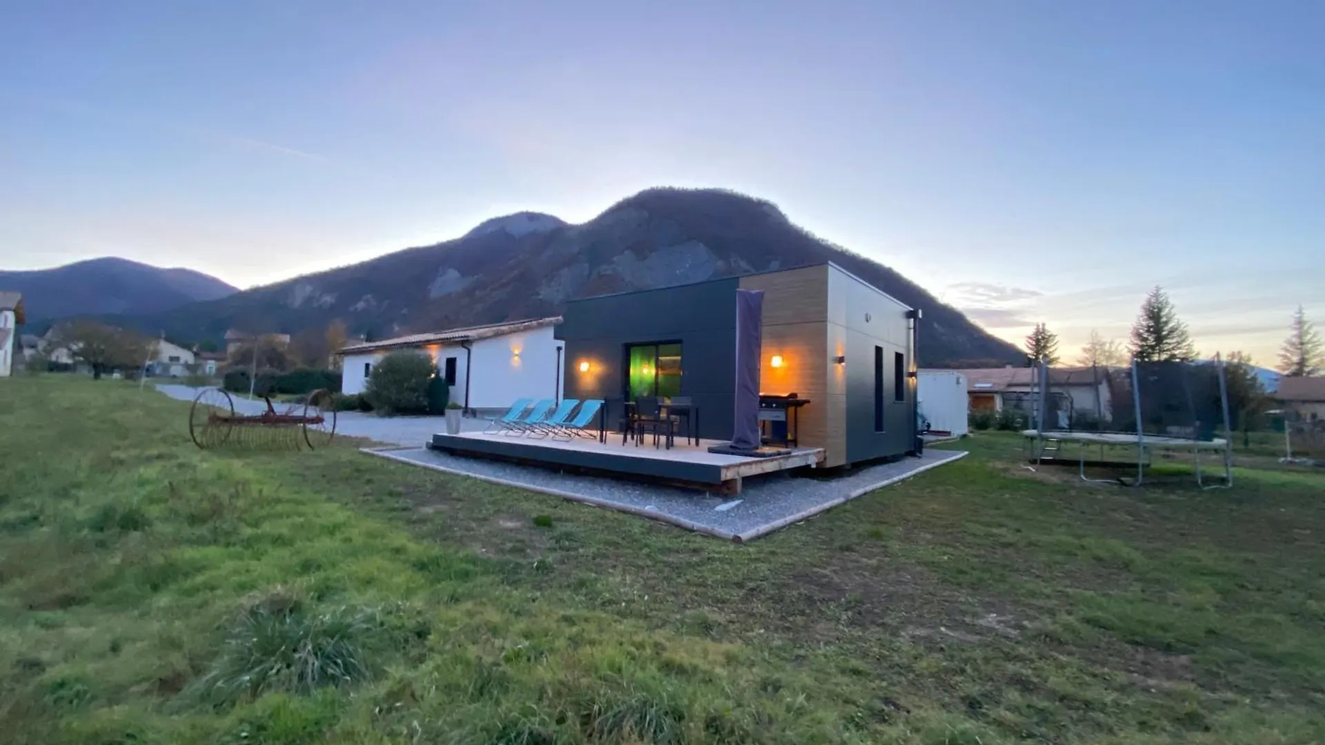 Holiday home Charmant Logement Entre Lac Et Montagne Rochebrune